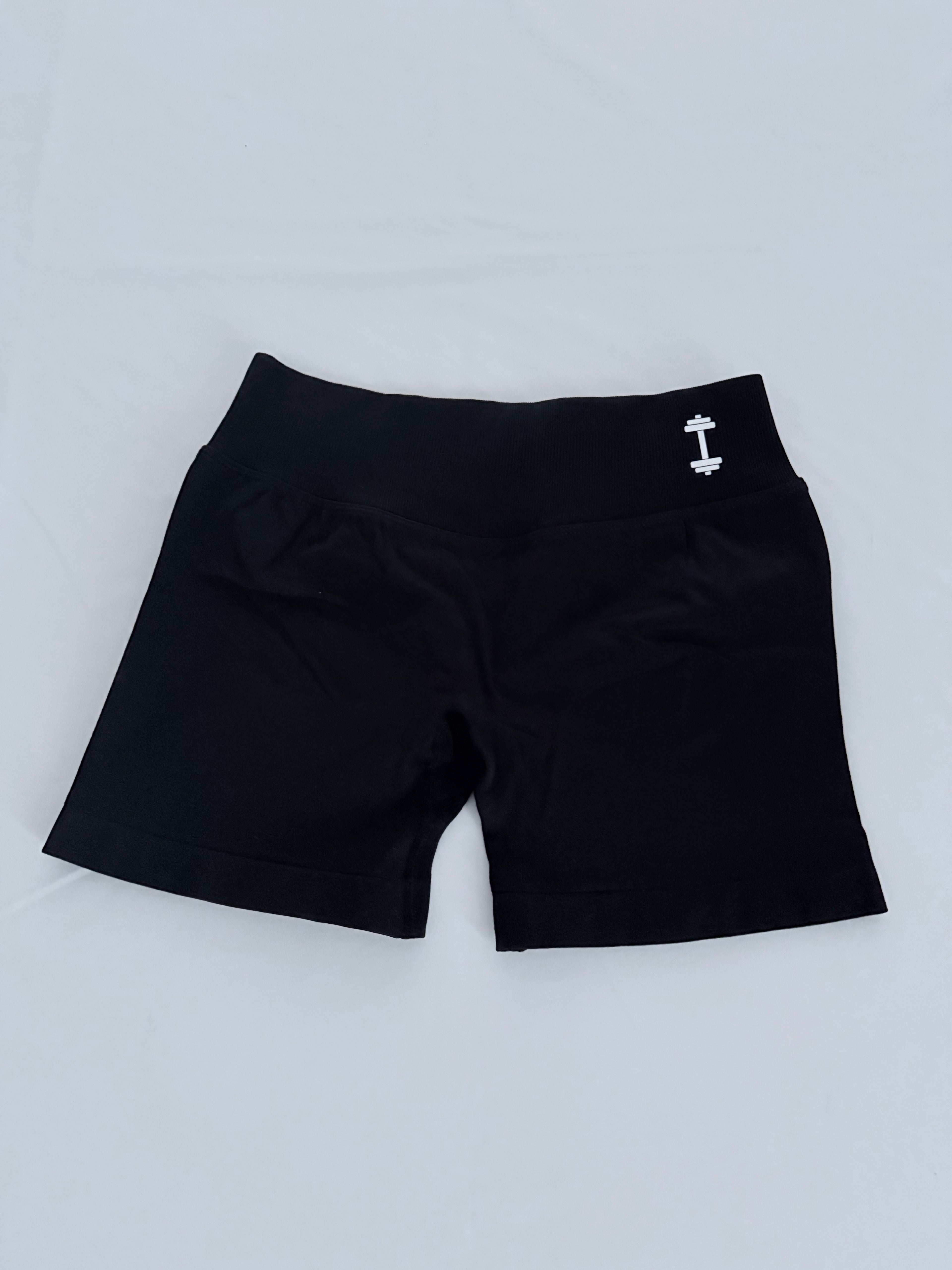 Balance Scrunch Shorts